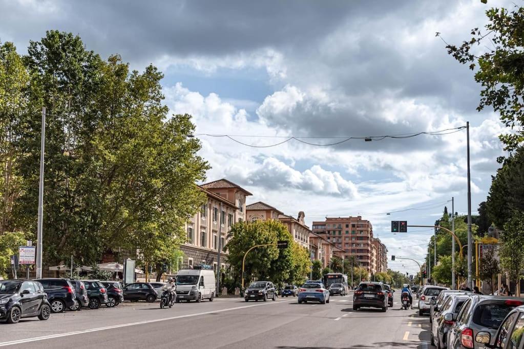 Ristrutturato A Palazzo Federici Piazza Bologna Appartement Rome